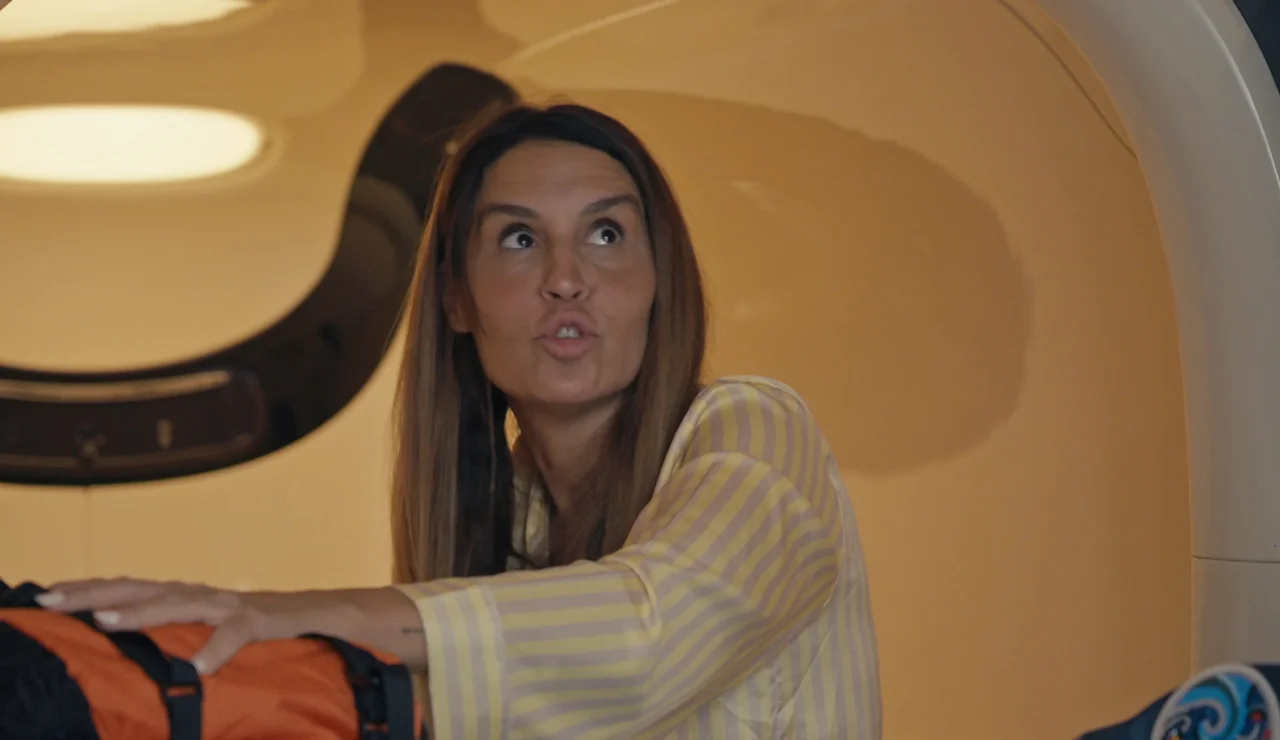 Susana Saborido se horroriza al descubrir el hotel cápsula