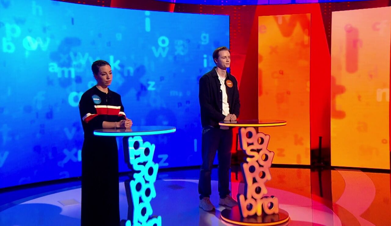 &iquest;Remontada o Silla Azul? Presi&oacute;n m&aacute;xima para Manu tras la gesta de 23 aciertos de Rosa en El Rosco