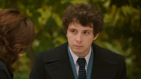 Miguel se declara a Marisol y ella le rechaza: “Estoy enamorada de otra persona” Miguel se declara a Marisol y ella le rechaza: “Estoy enamorada de otra persona”