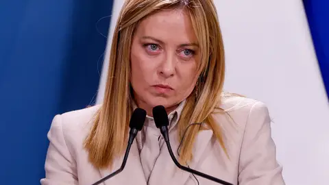 El partido de Meloni pide a Bruselas frenar la regularización de migrantes en España por el riesgo de “efecto llamada” El partido de Meloni pide a Bruselas frenar la regularización de migrantes en España por el riesgo de “efecto llamada”