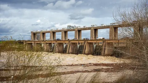 La presa de Cantillana La presa de Cantillana