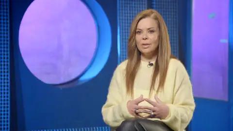 María José Campanario se enfrenta a un reto para el oído María José Campanario se enfrenta a un reto para el oído