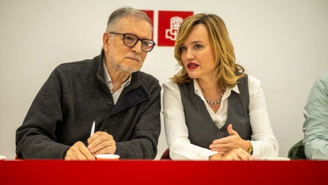 El expresidente de Arag&oacute;n, Marcelino Iglesias y la secretaria general del PSOE de Arag&oacute;n, Pilar Alegr&iacute;a