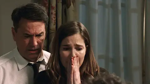 Miguel Salazar intenta salvar la vida a Juanito, ¡el bebé está en estado crítico tras sufrir una parada cardiaca! Miguel Salazar intenta salvar la vida a Juanito, ¡el bebé está en estado crítico tras sufrir una parada cardiaca!