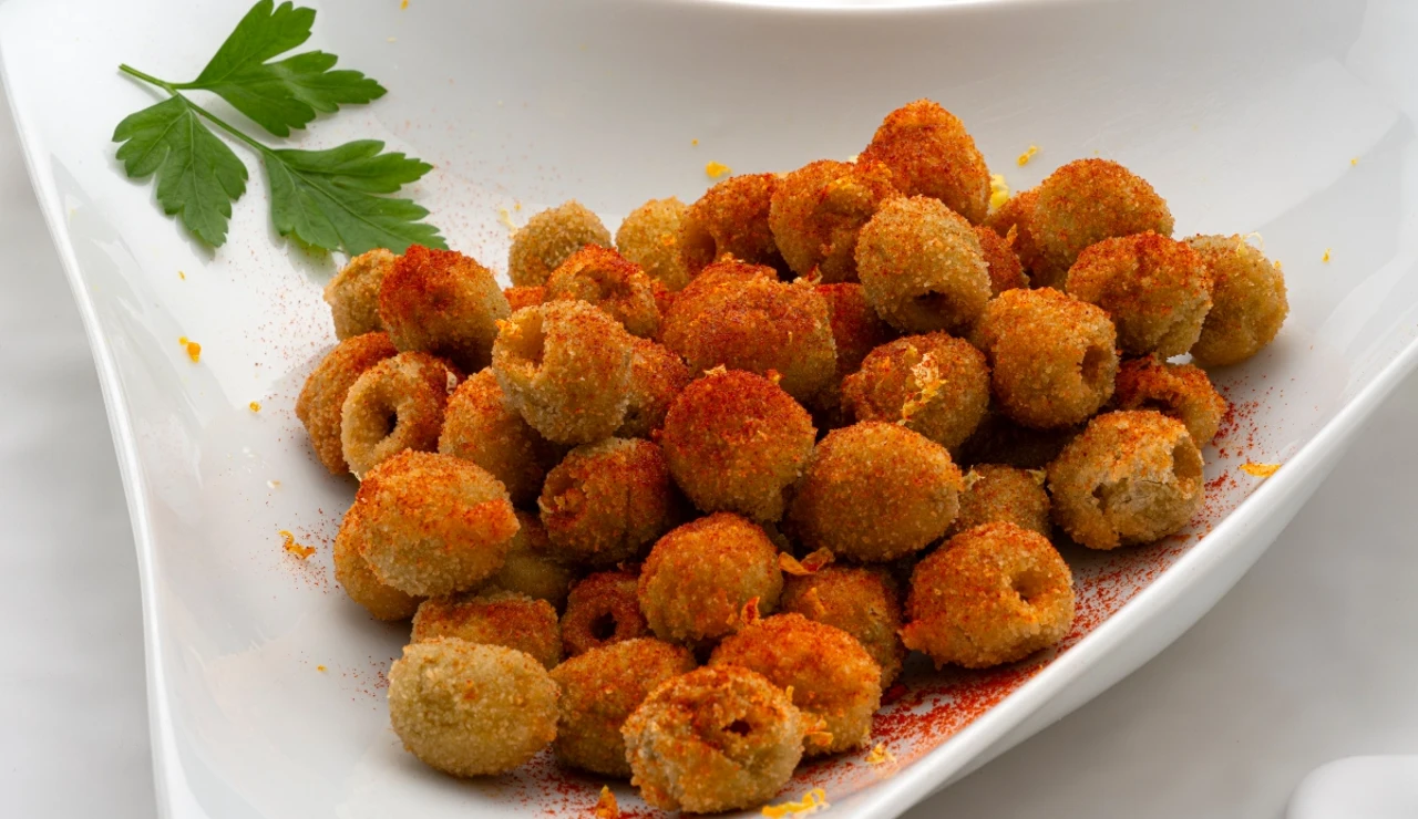 Aceitunas rebozadas al pimentón