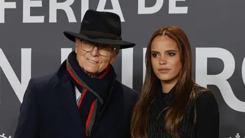 Ortega Cano y Gloria Camila en un photocall Ortega Cano y Gloria Camila en un photocall