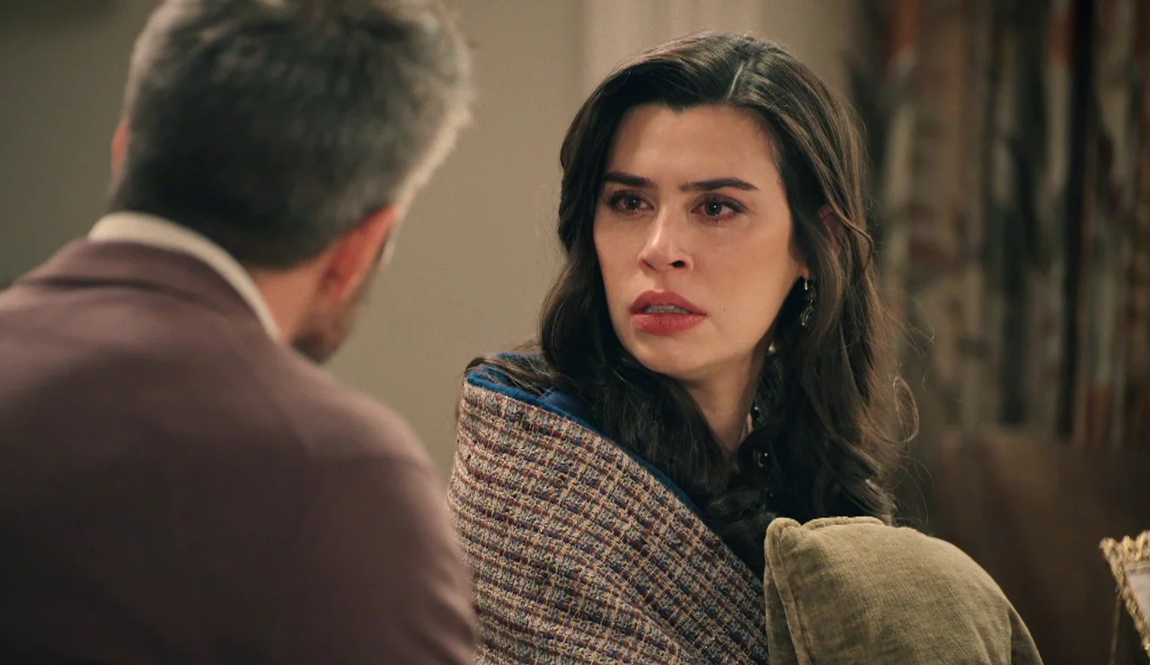 Andrés le entrega la carta de nulidad a María: “El único que vas a seguir siendo infeliz eres tú”