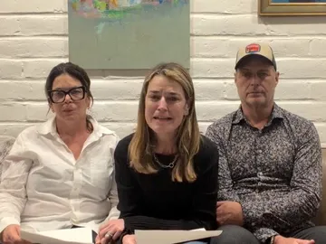 Savannah Guthrie habla en un mensaje de video junto a su familia Savannah Guthrie habla en un mensaje de video junto a su familia