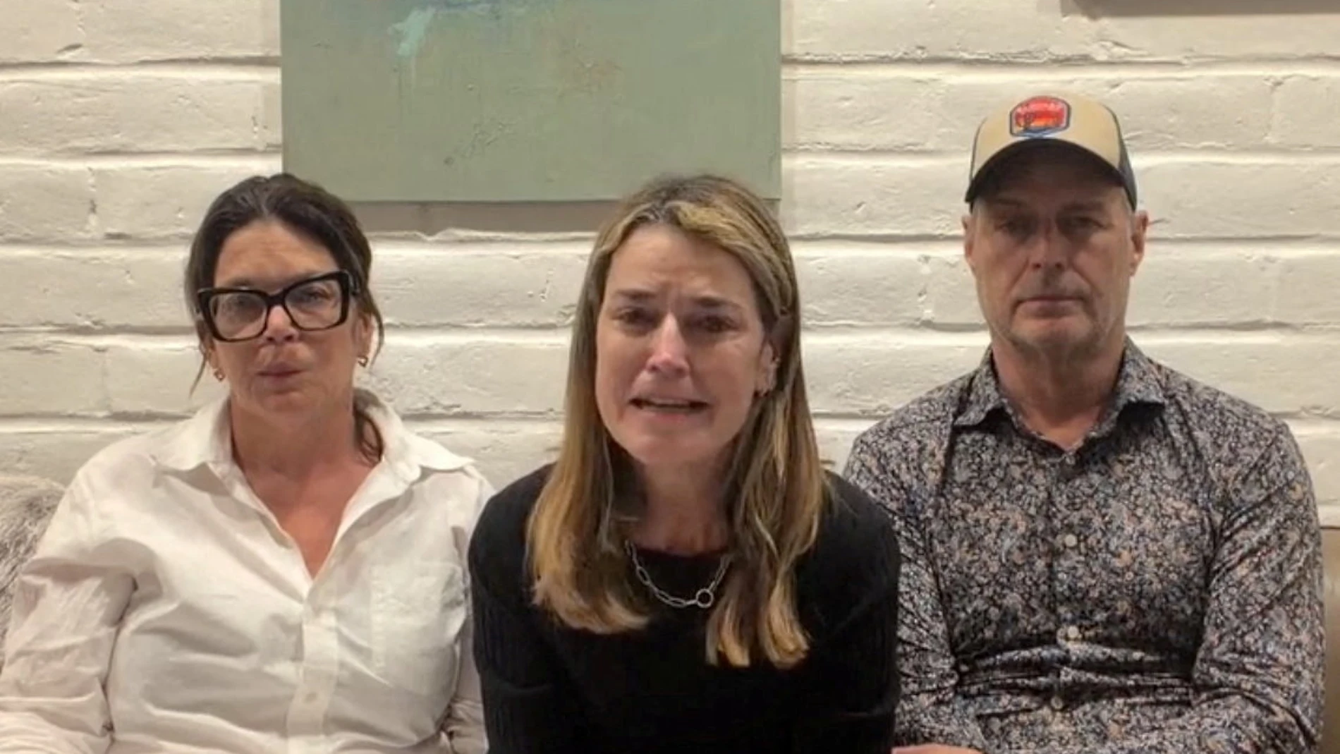 Savannah Guthrie habla en un mensaje de video junto a su familia Savannah Guthrie habla en un mensaje de video junto a su familia