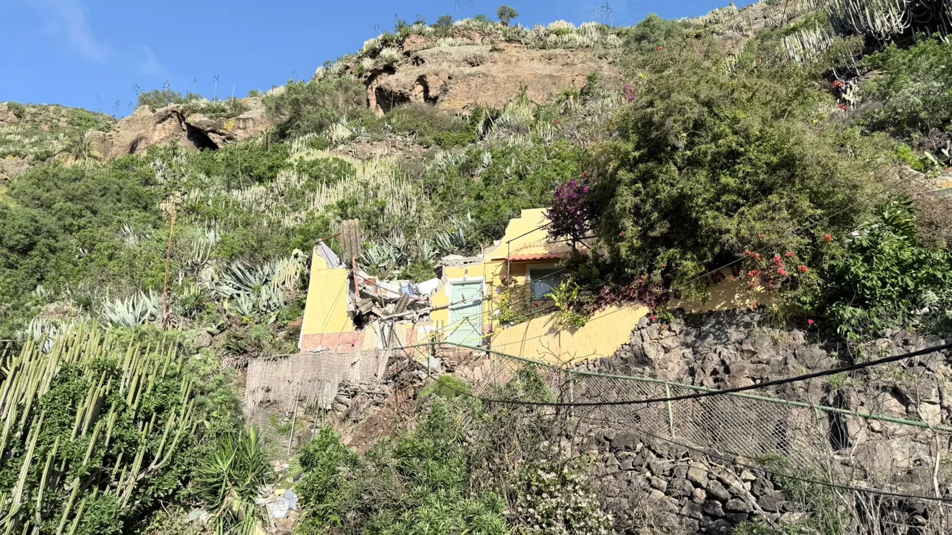 La vivienda que ha sufrido el desprendimiento La vivienda que ha sufrido el desprendimiento