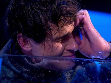 Las l&aacute;grimas de Daniel Illescas y Juandi Alc&aacute;zar tras protagonizar la mejor apnea de la historia de El Desaf&iacute;o 