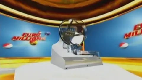 Se celebra en Paris el primer sorteo de Euromillones Se celebra en Paris el primer sorteo de Euromillones