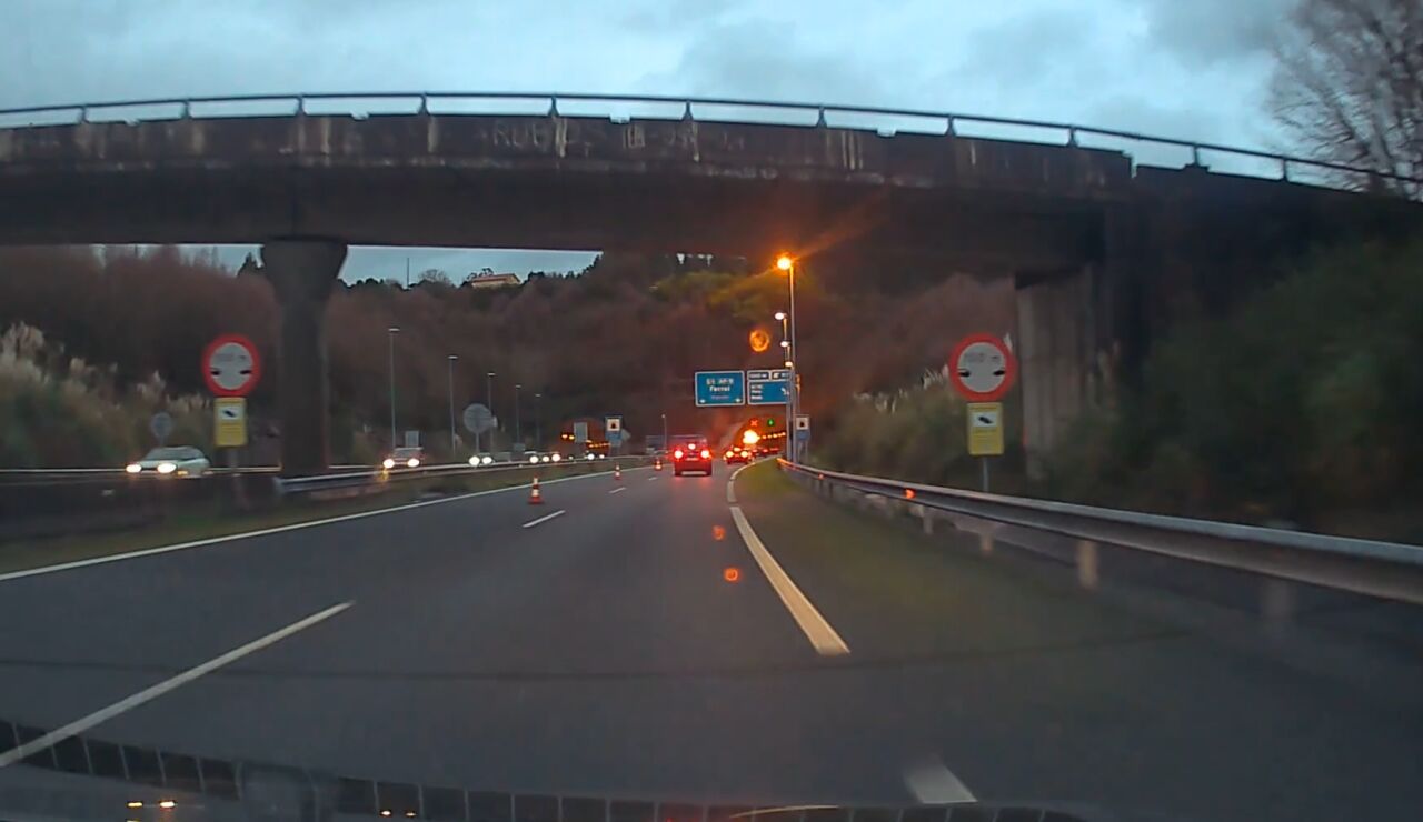 Los coches m&aacute;s limpios pierden privilegios: as&iacute; cambian las normas para los veh&iacute;culos Etiqueta 0