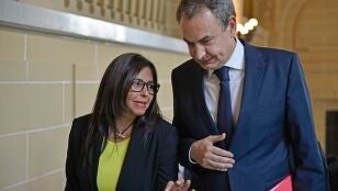 Zapatero se encuentra en Caracas para participar en un foro invitado por Delcy Rodr&iacute;guez