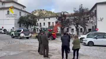 Los vecinos de Grazalema vuelven a sus casas Los vecinos de Grazalema vuelven a sus casas