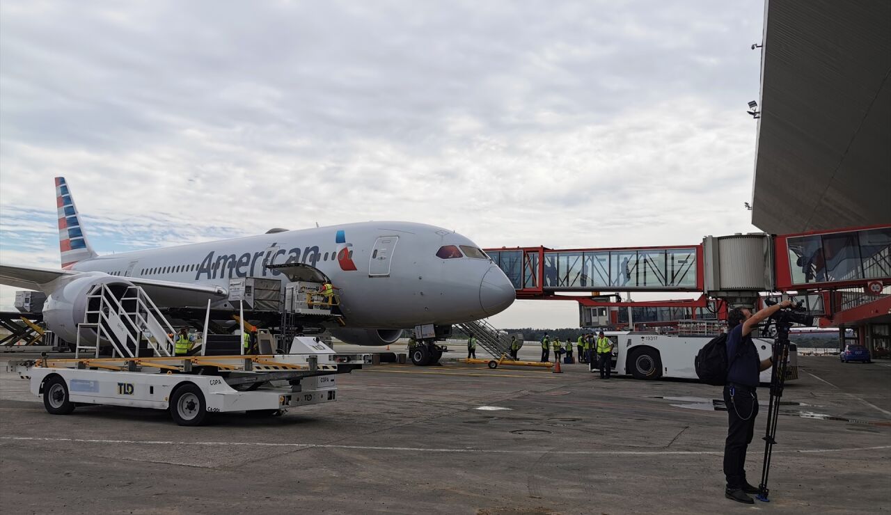 Imagen de archivo de un avi&oacute;n en el aeropuerto Jos&eacute; Mart&iacute;