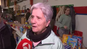 Desalojados en Andalucía recibiendo ayuda Desalojados en Andalucía recibiendo ayuda