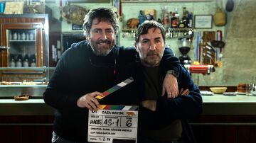 Caza mayor, de Daniel S&aacute;nchez Ar&eacute;valo y con Antonio de la Torre