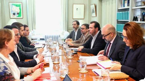 Reuniones entre los sindicatos de maquinistas y Transportes