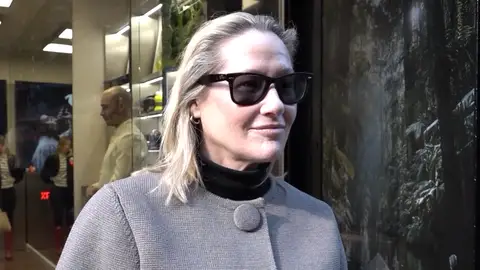 Fiona Ferrer ante los micrófonos Fiona Ferrer ante los micrófonos