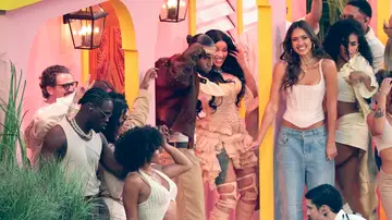 Pedro Pascal, Cardi B, Karol G o Jessica Alba en la actuación de Bad Bunny en la Super Bowl Pedro Pascal, Cardi B, Karol G o Jessica Alba en la actuación de Bad Bunny en la Super Bowl