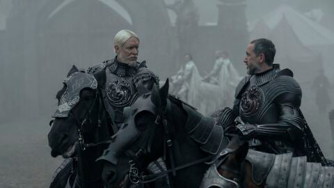 Sam Spruell y Bertie Carvel en El Caballero de los Siete Reinos