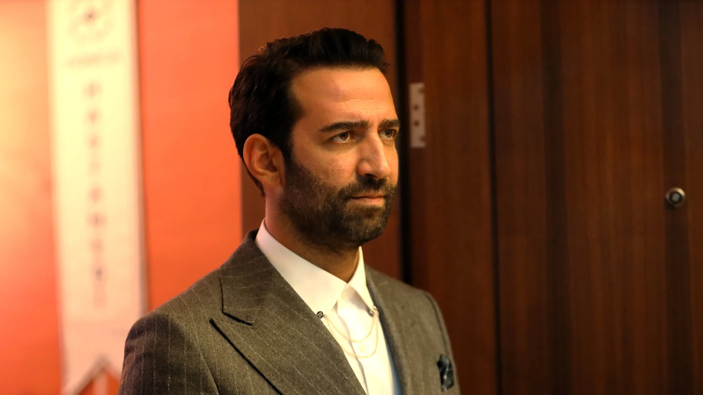 Demir Baybars en En tierra lejana Demir Baybars en En tierra lejana