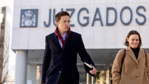 &Iacute;&ntilde;igo Errej&oacute;n en los Juzgados de Plaza Castilla