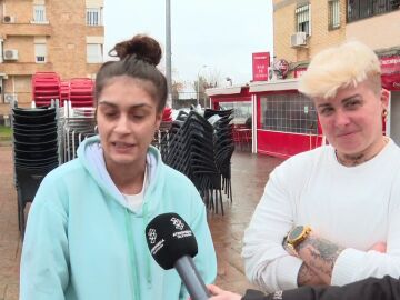 Salva a su vecina de un salto en Sevilla