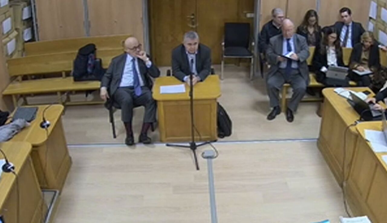 Santos Cerd&aacute;n ante el juez