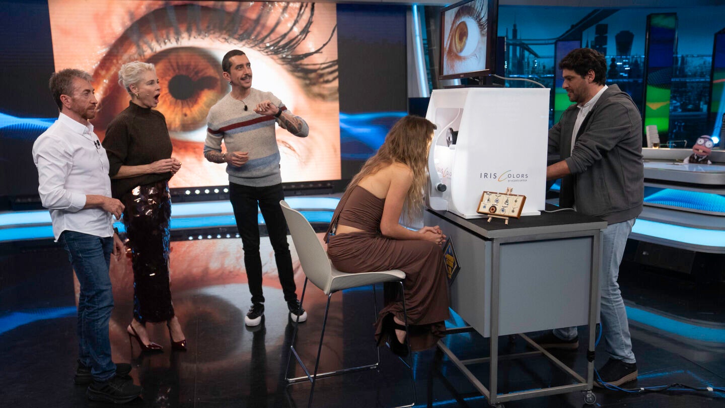 El ojo humano, convertido en arte fotogr&aacute;fico: Bel&eacute;n Rueda y Bel&eacute;n &Eacute;cija se prestan como modelos