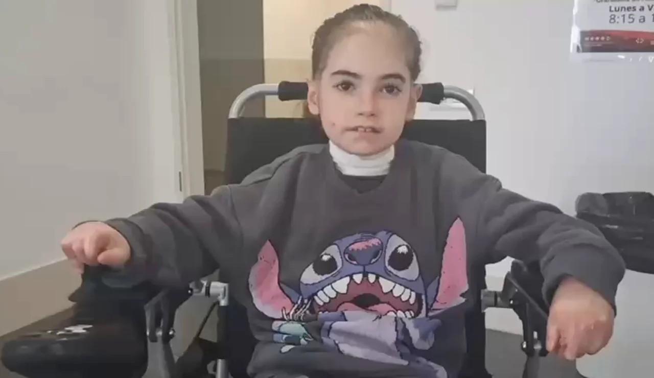 Padres de niños con “piel de mariposa” piden que se autorice el único medicamento que hasta ahora puede mejorar su vida