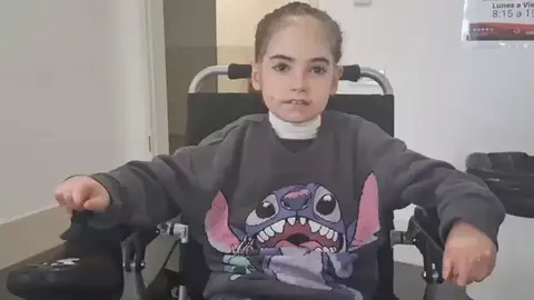 Padres de niños con “piel de mariposa” piden que se autorice el único medicamento que hasta ahora puede mejorar su vida Padres de niños con “piel de mariposa” piden que se autorice el único medicamento que hasta ahora puede mejorar su vida