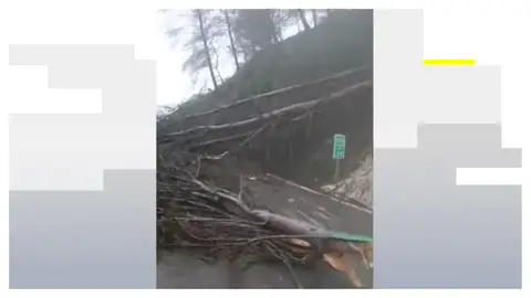 Benamahoma lleva prácticamente incomunicada una semana Benamahoma lleva prácticamente incomunicada una semana