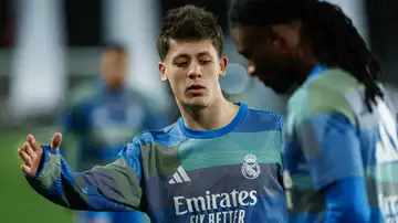 Arda Güler durante un entrenamiento con el Real Madrid Arda Güler durante un entrenamiento con el Real Madrid