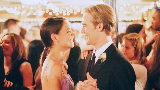 Katie Holmes y James Van Der Beek en Dawson Crece Katie Holmes y James Van Der Beek en Dawson Crece