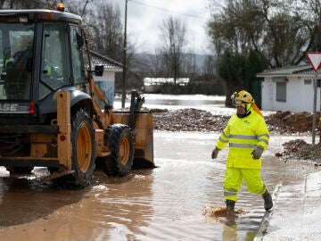 Imagen de el Plan de Emergencia por Incendios Forestales de Castilla-La Mancha (Infocam), que sigue trabajando en labores de achique de agua
