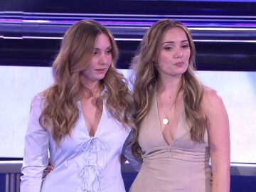 Paula y Carla, concursantes de Atrapa un mill&oacute;n