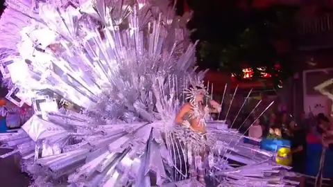 La nueva reina del Carnaval de Las Palmas de Gran Canaria hace 'Historia' con su fantasía La nueva reina del Carnaval de Las Palmas de Gran Canaria hace 'Historia' con su fantasía