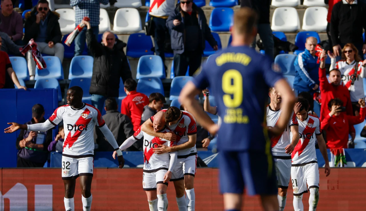 Sorloth, cariacontecido tras un gol de Rayo Vallecano