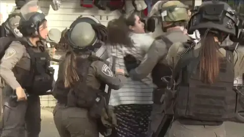 Enfrentamiento policía israelí y ortodoxos Antena3 Noticias