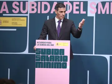 Sánchez durante el acto de la firma del acuerdo para la subida del SMI Sánchez durante el acto de la firma del acuerdo para la subida del SMI