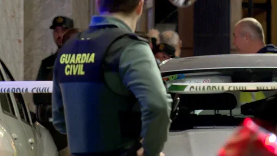 Encuentran los cuerpos de una mujer y su hija de 12 años degollados en su casa de Xilxes, Castellón Encuentran los cuerpos de una mujer y su hija de 12 años degollados en su casa de Xilxes, Castellón
