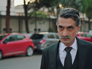 La boda de Suna y Abidin salta por los aires: Kazim irrumpe y rompe la celebraci&oacute;n