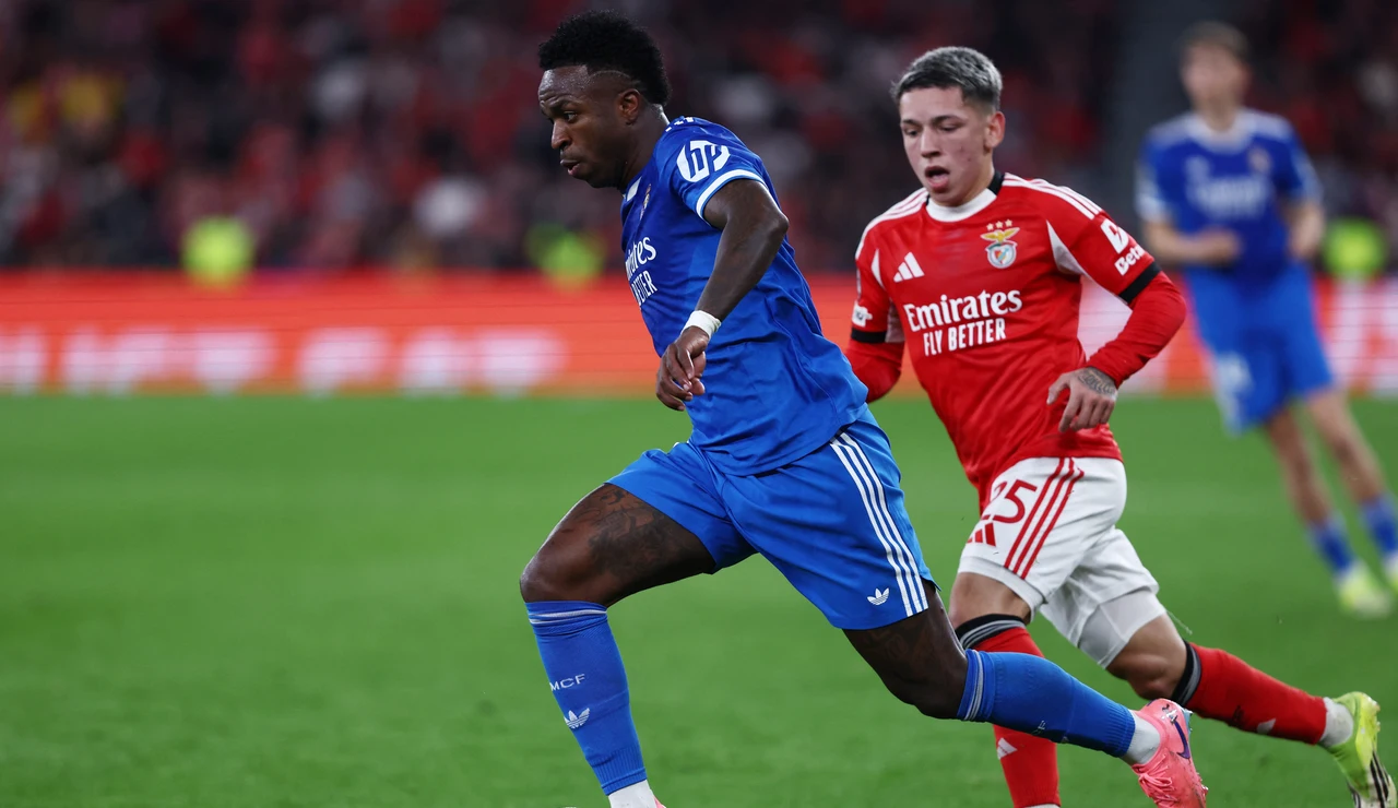 Vinícius y Prestianni en el partido de Champions en Lisboa