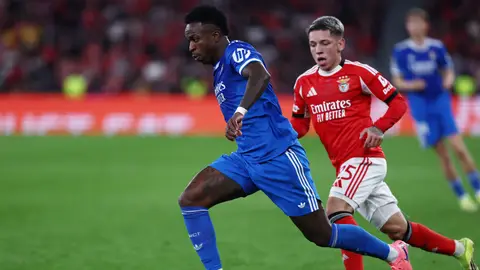 Vinícius y Prestianni en el partido de Champions en Lisboa Vinícius y Prestianni en el partido de Champions en Lisboa