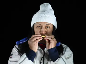 Elana Meyers celebra el oro en Milán-Cortina Elana Meyers celebra el oro en Milán-Cortina