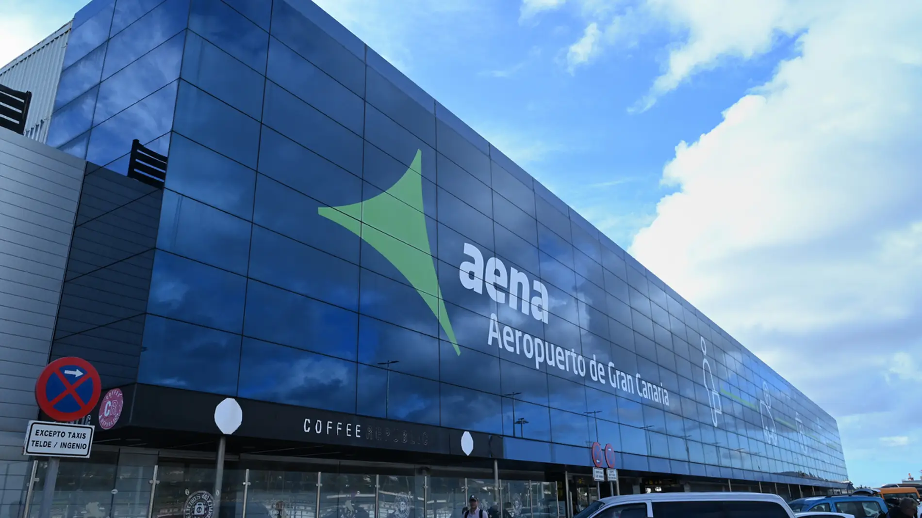 Aeropuerto de Gran Canaria, gestionado por Aena Aeropuerto de Gran Canaria, gestionado por Aena