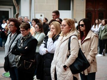 Vecinos de Xilxes en el minuto de silencio