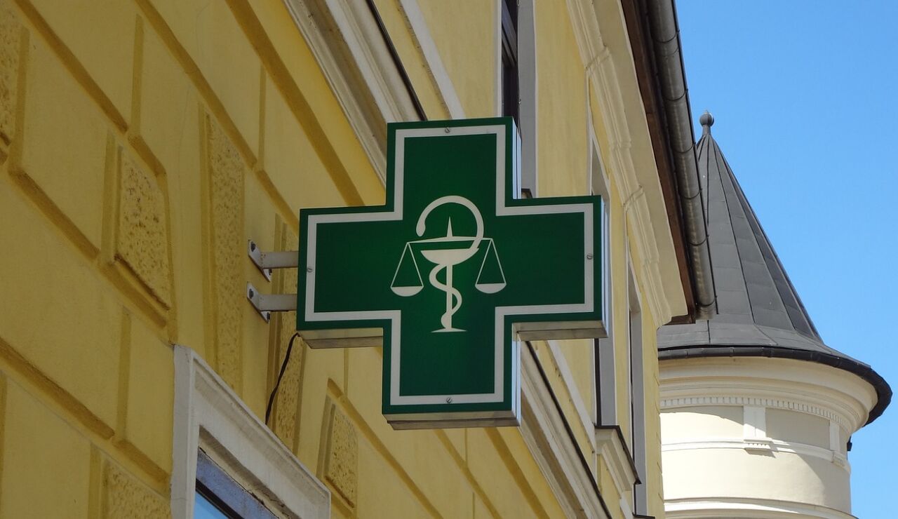 Cruz de una farmacia